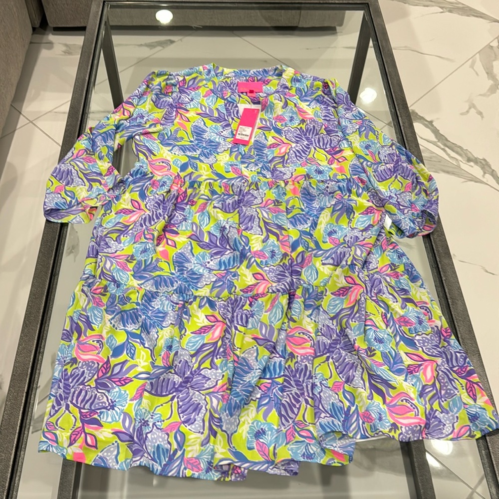 Lilly Pulitzer L dress
 Smoke/Pet free home 
NEW WITH TAGS